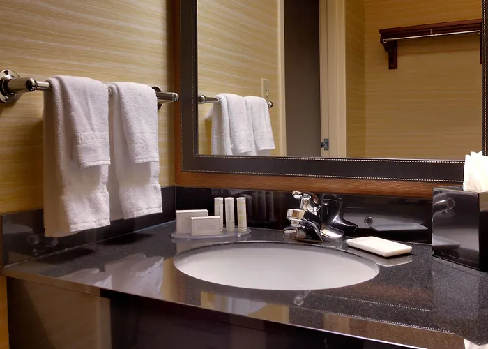 Hotel Fairfield & By Marriott