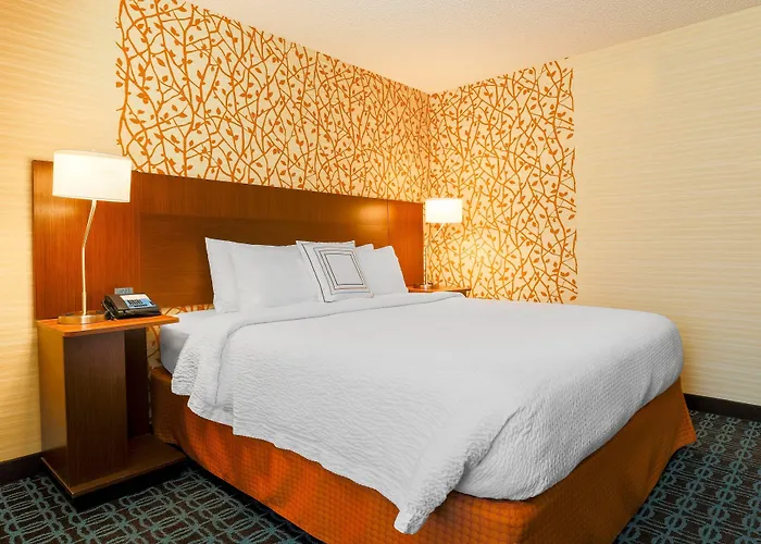 Hotel Fairfield & By Marriott